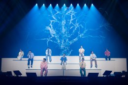 SUPER JUNIOR ตำนานที่ยังคงสร้างตำนานอันยิ่งใหญ่ต่อไป โชว์สุดยอดการแสดงฉลองครบรอบ 20 ปี <SUPER SHOW 10> บัตรหมดทั้ง 2 รอบ รวมผู้ชมกว่า 22,000 คน ครองบัลลังก์ศิลปินเกาหลีวงแรกที่สามารถจัดคอนเสิร์ตในประเทศไทยได้ติดต่อกันเป็นครั้งที่ 10!